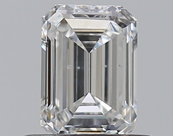 0.59CT EMERALD SI1 E WH