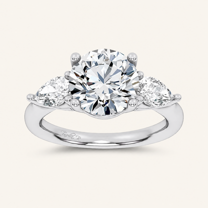 3.80CT Round Cut Diamond Diamond Three stone Ring
